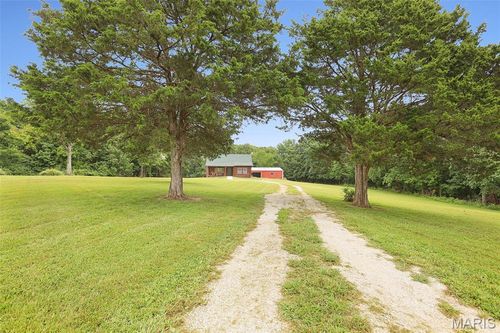 4201 E Four Ridge Rd, Imperial, MO, 63052-2762 | Card Image