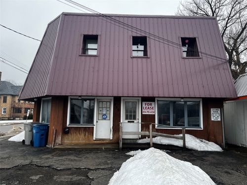 859 Park Ave, Meadville, PA, 16335-3325 | Card Image