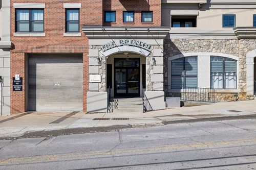 apt-212-1803 Broadway, Nashville, TN, 37203-2760 | Card Image