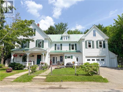 167 Broadway St, Woodstock, NB, E7M1B6 | Card Image