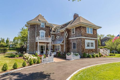 92 Windsor Ave, Brightwaters, NY, 11718-1505 | Card Image