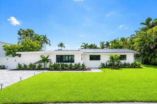 2708 Ne 1st Ave, Wilton Manors, FL, 33334-1004 | Card Image