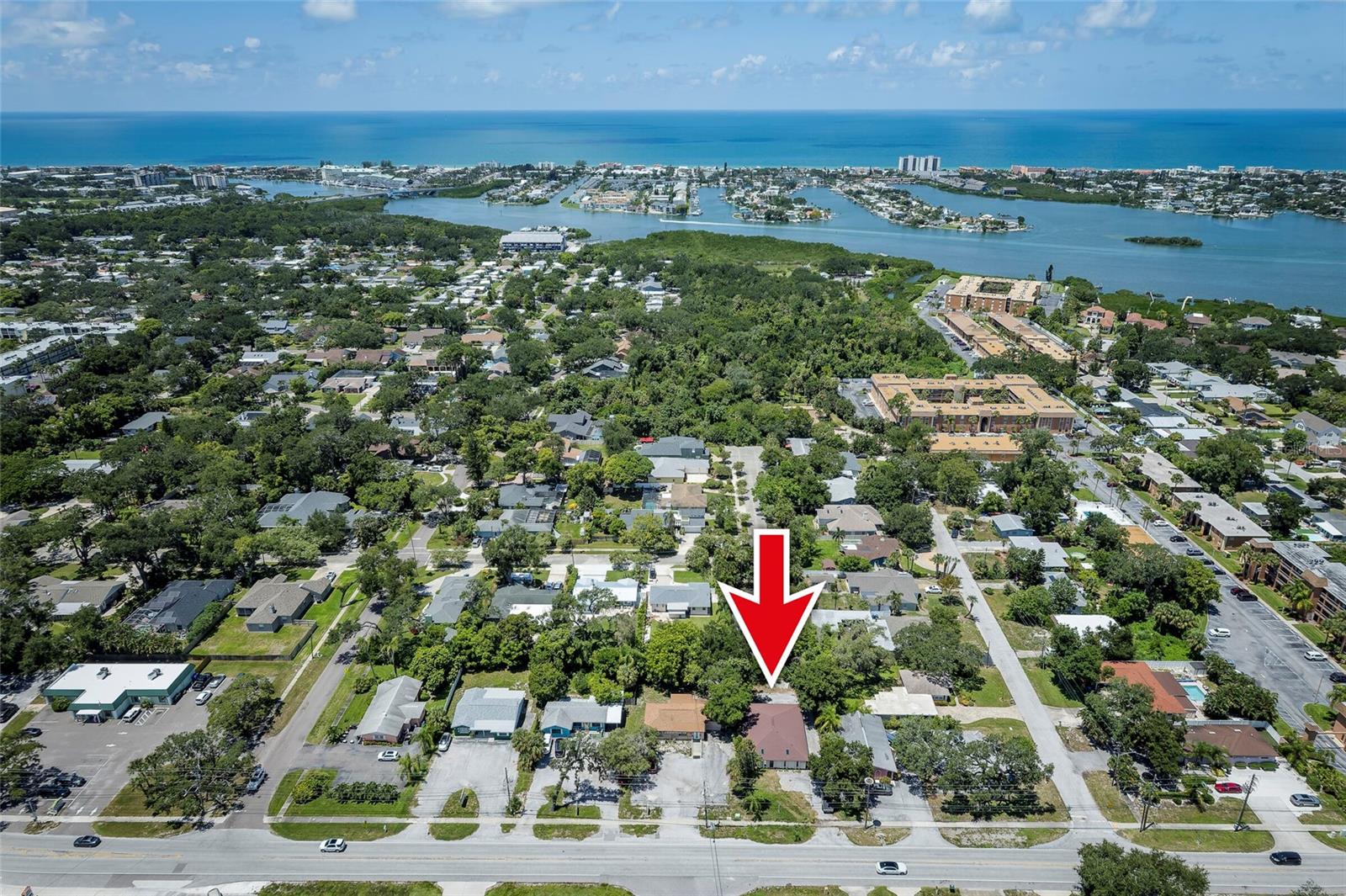 Commercial Sale in LARGO 3