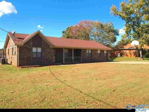 104 Woodlawn Dr, Madison, AL, 35758-7697 | Card Image