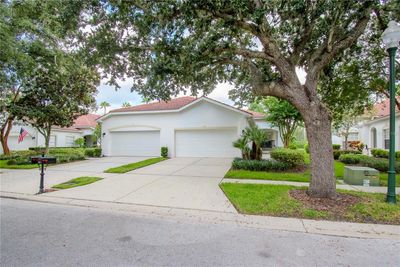 10228 Devonshire Lake Drive, House other with 3 bedrooms, 2 bathrooms and null parking in TAMPA FL | Image 2