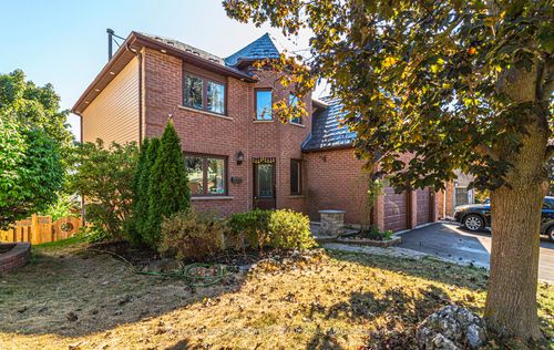 75 Sawdon Dr, Whitby, ON, L1N8A8 | Card Image