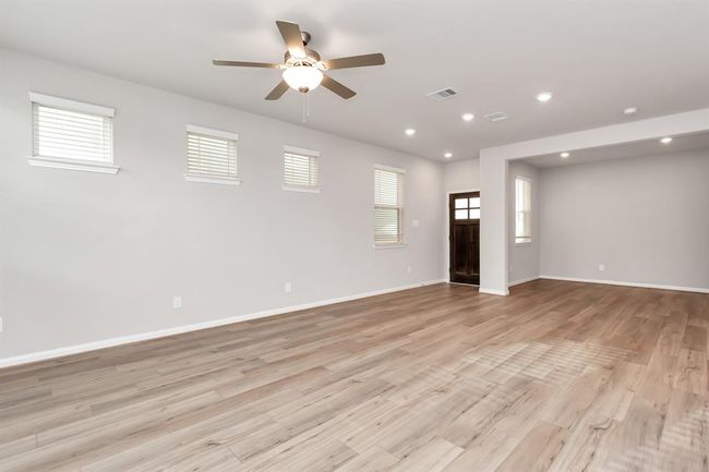 1526 Parkland Oak Dr, House other with 3 bedrooms, 3 bathrooms and 2 parking in Houston TX | Image 5