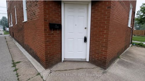 1102 Langlois Ave, Windsor, ON, N9A2H5 | Card Image