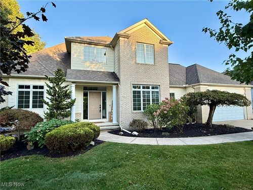 7955 Forest Valley Ln, Concord Township, OH, 44077-8528 | Card Image