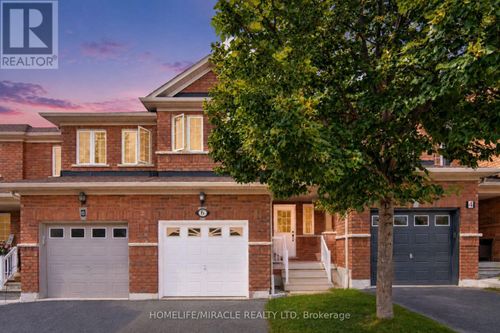 6 Barkdale Way, Whitby, ON, L1N0E9 | Card Image