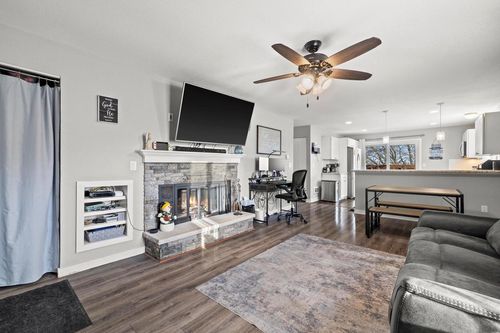 b8-1334 Greenhedge Road, Pewaukee, WI, 53072 | Card Image