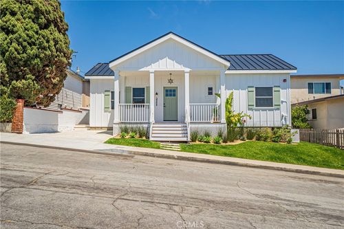 226 A Arena St, El Segundo, CA, 90245-3805 | Card Image