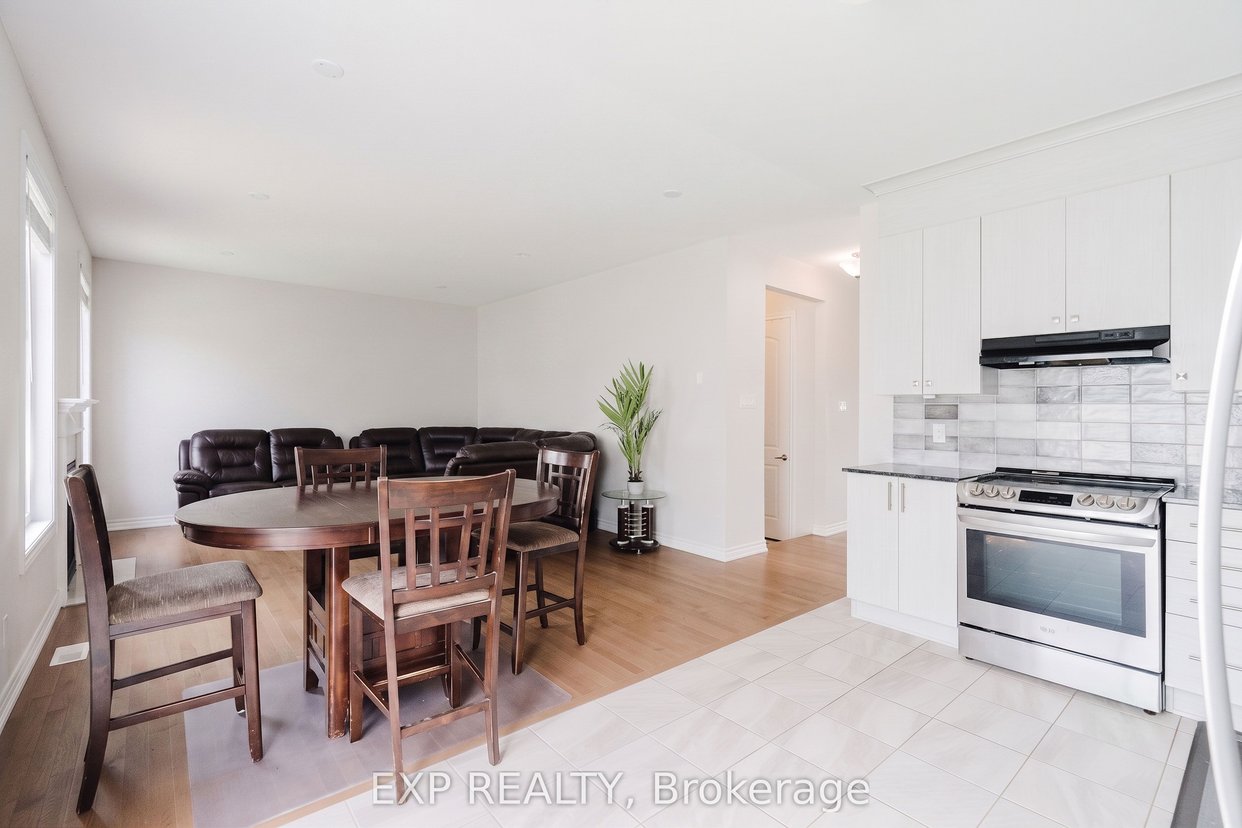 Residential in Barrhaven 4
