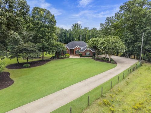 300 Potts Ln, Covington, GA, 30016-5973 | Card Image