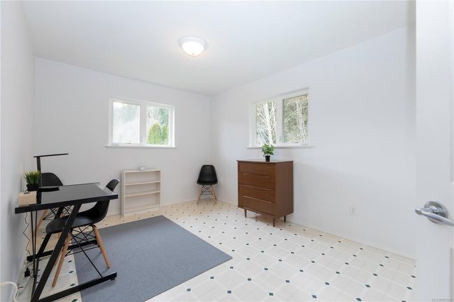 2nd bedroom upstairs | Image 27