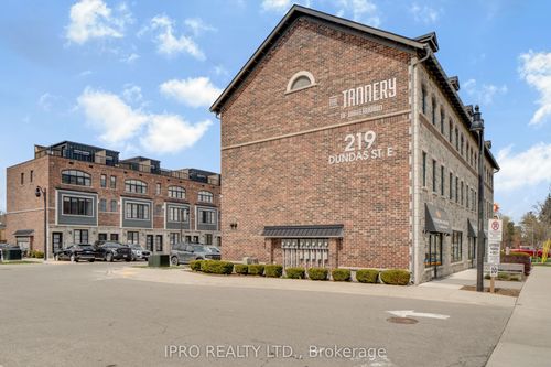 46-219 Dundas St E, Waterdown, ON, L8B1V9 | Card Image