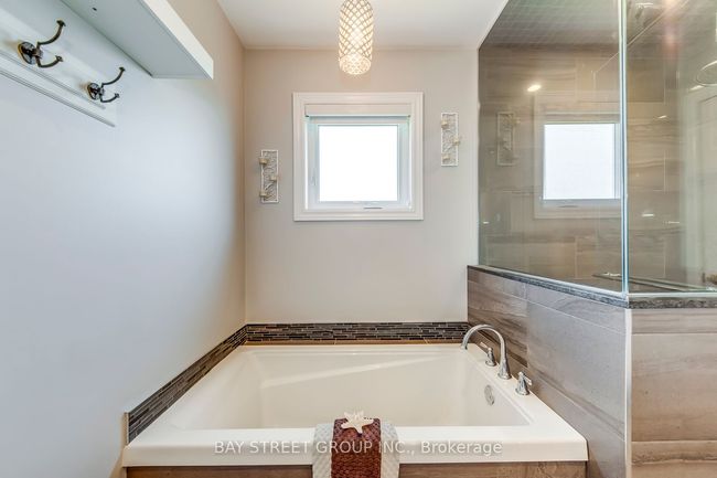 42 Gooderham Dr, House other with 5 bedrooms, 4 bathrooms and 4 parking in Georgetown ON | Image 30