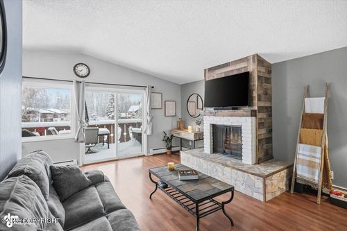 apt-5-4839 Bryn Mawr Ct, Anchorage, AK, 99508-4762 | Card Image