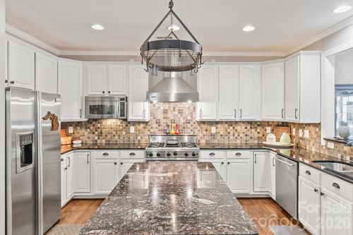 14509 Greenpoint Ln, Huntersville, NC, 28078-2627 | Card Image