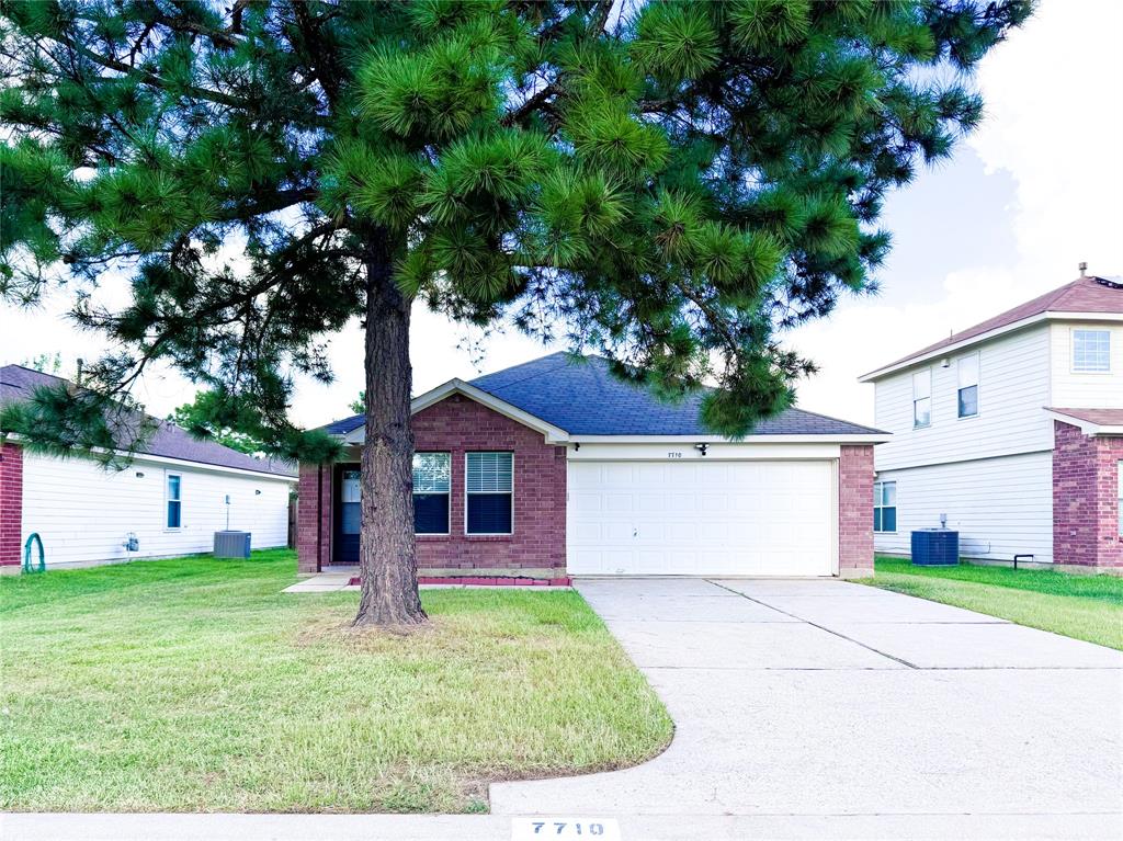 American Holly Ct, Cypress, TX 77433