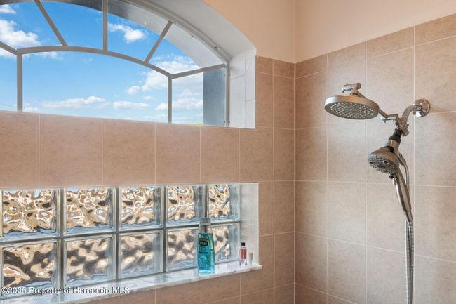 Primary Bathroom | Image 27