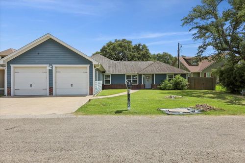 1766 N 34th St, Nederland, TX, 77627-6524 | Card Image