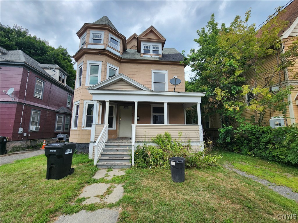 Wood Ave, Syracuse, NY 13205