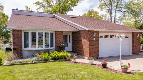 29 Michael Dr N, Port Colborne, ON, L3K3C4 | Card Image