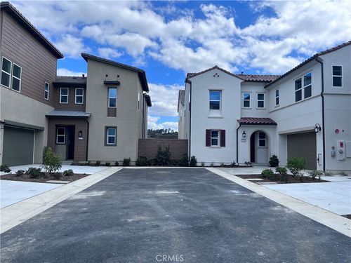 4041 Pomelo Dr, Corona, CA, 92883-3697 | Card Image