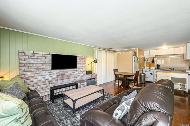 9 Wakefield Ct, House other with 5 bedrooms, 4 bathrooms and null parking in Deer Park NY | Image 27