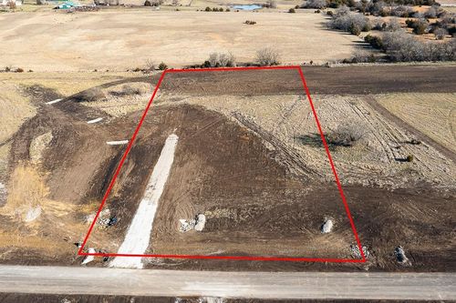 Lot 31 235th St, Tonganoxie, KS, 66086-4430 | Card Image