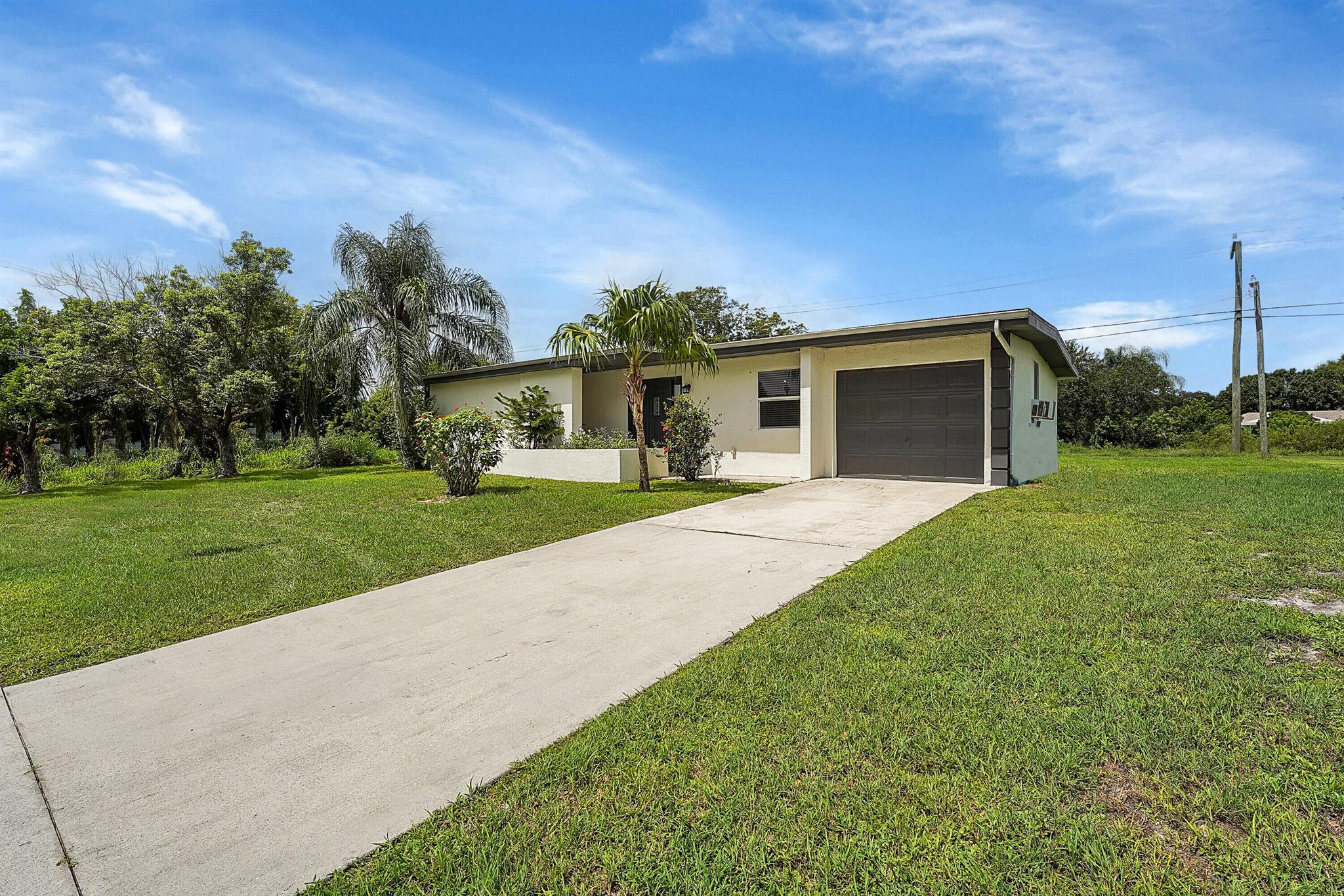 Airoso Blvd, Port Saint Lucie, FL 34983
