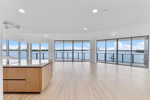 apt-401-1135 103rd St, Bay Harbor Islands, FL, 33154-1226 | Card Image