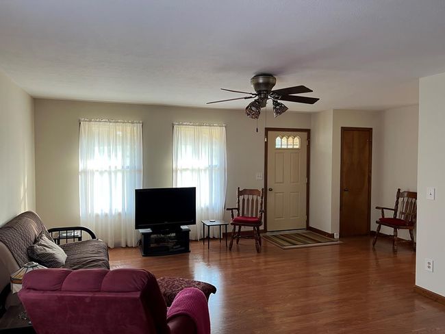 141 Jt Foster Rd, Home with 3 bedrooms, 2 bathrooms and null parking in Allons TN | Image 4