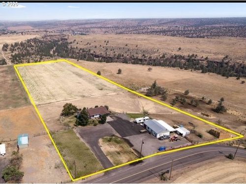 950 Se Dover Ln, Madras, OR, 97741-8867 | Card Image