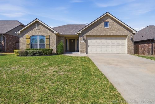 5416 Skylane Pl, Sand Springs, OK, 74063-3012 | Card Image