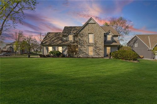 11505 Lowell Ave, Overland Park, KS, 66210-2522 | Card Image