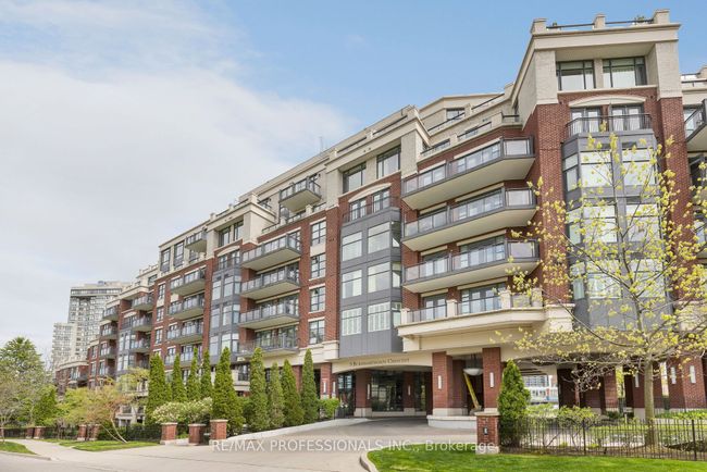 707 - 9 Burnhamthorpe Cres, Condo with 2 bedrooms, 3 bathrooms and 1 parking in Etobicoke ON | Image 2