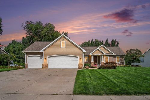 2001 Pavilion Dr Sw, Byron Center, MI, 49315-7926 | Card Image