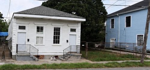 456 45 Jackson Avenue, New Orleans, LA, 70130 | Card Image