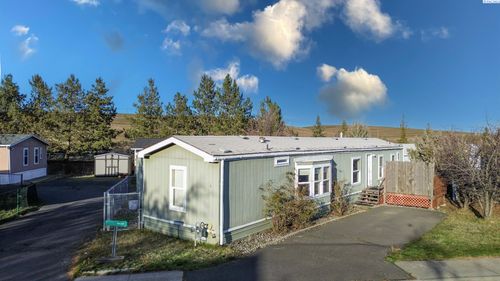 spc-6-260 Nw Golden Hills Dr, Pullman, WA, 99163-9766 | Card Image