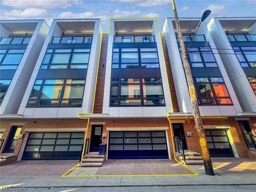 3110 Vine Ct, Cleveland, OH, 44113-2900 | Card Image