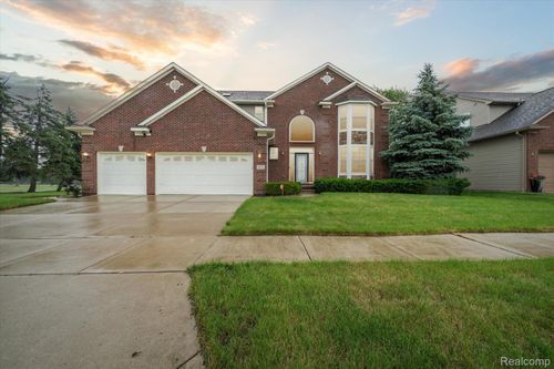 4976 Saddle Brook Ct, Troy, MI, 48085-5100 | Card Image
