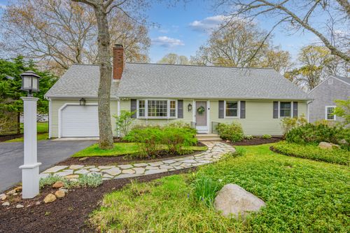 61 Continental Dr, Harwich, MA, 02645-2139 | Card Image