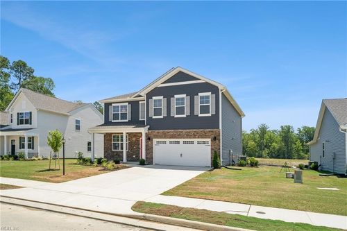 7611 Patriots Way, Gloucester, VA, 23061-5372 | Card Image