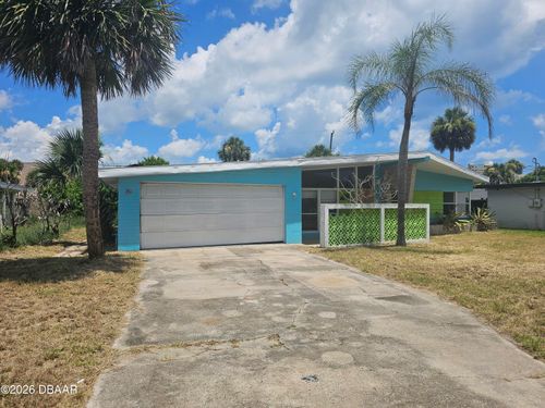 101 Carolyn Ter, Daytona Beach, FL, 32118-6203 | Card Image