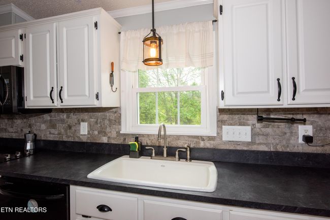 7649 Ray Ln, House other with 3 bedrooms, 2 bathrooms and null parking in Maryville TN | Image 12