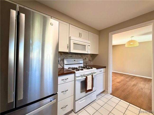 207 Charlesgate Cir, Condo with 3 bedrooms, 3 bathrooms and null parking in East Amherst NY | Image 15