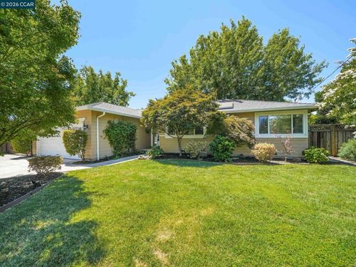 4718 Laura Dr, Concord, CA, 94521-1421 | Card Image