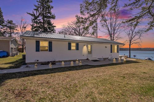 18-638 Dorbert Dr, Munith, MI, 49259-9717 | Card Image